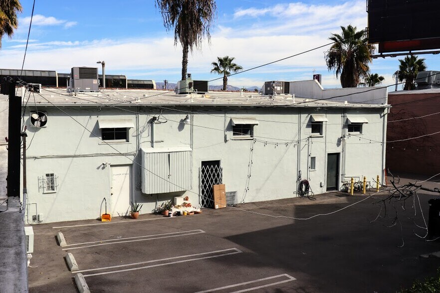 More Photos Of 11820-11830 Ventura Blvd, Studio City Restaurant For Lease