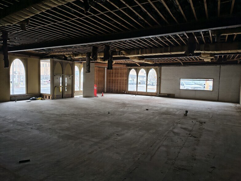 More Photos Of 101 N 3rd St, Yakima Freestanding For Sale