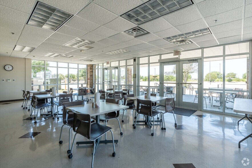 More Photos Of 9500 Glascock Drive, Cresson Office For Sale