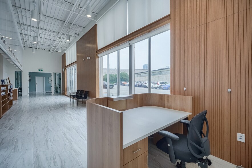 More Photos Of 60-74 Gervais Dr, Toronto Warehouse For Lease