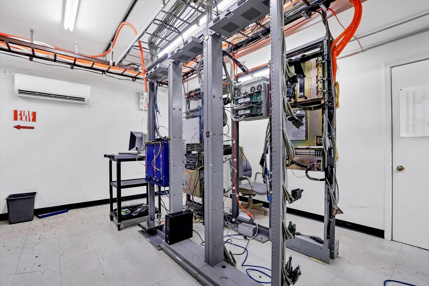 More Photos Of 24 John St, Middletown Office Residential For Sale