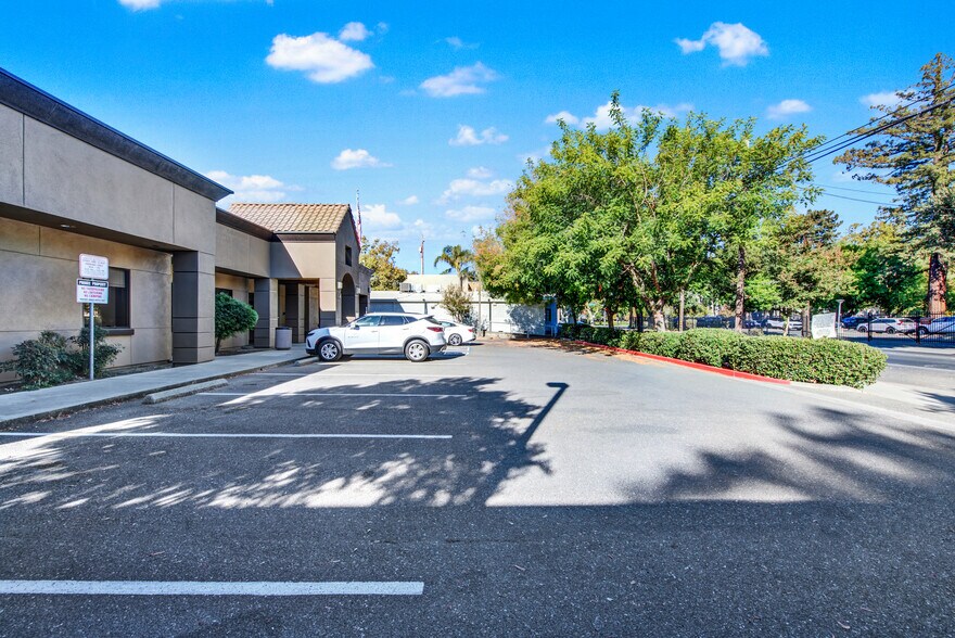 More Photos Of 814 Court St, Woodland Rehabilitation Center For Sale