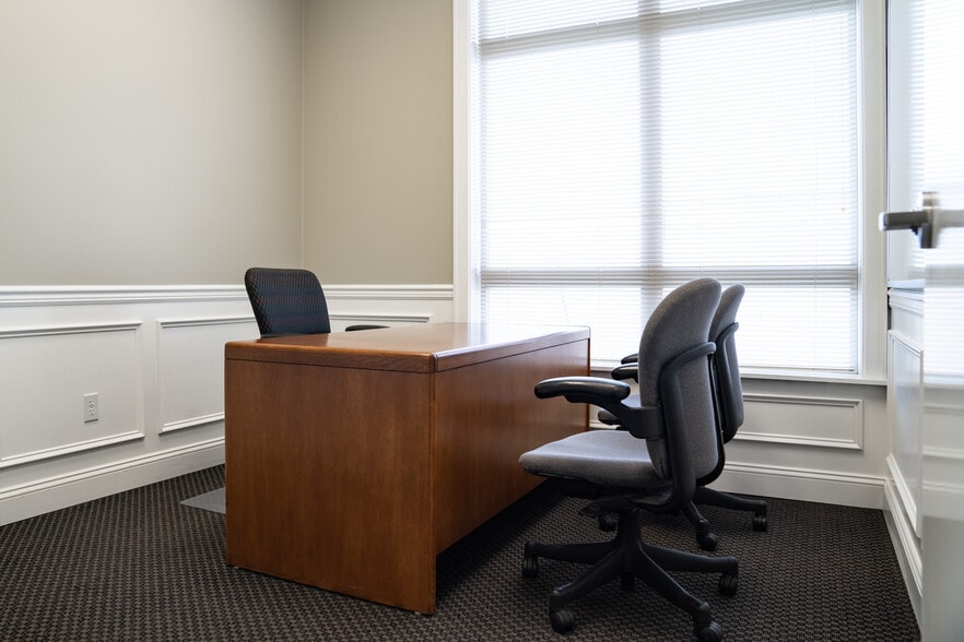 More Photos Of 31320 solon Rd, Solon Office For Sale