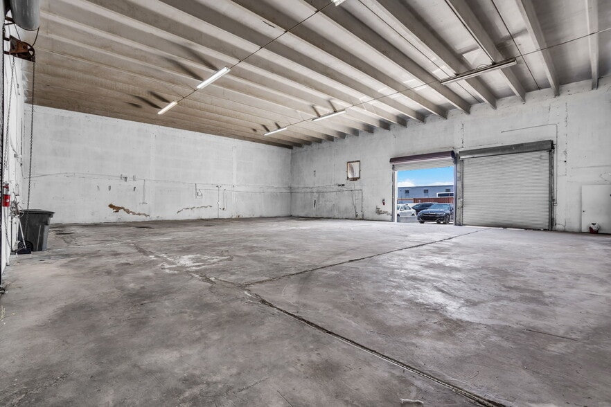 More Photos Of 7460-7580 NW 82nd St, Medley Warehouse For Lease