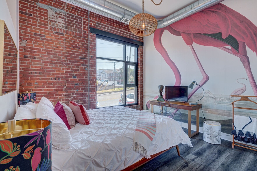 More Photos Of 505 N 2nd St, Wilmington Hotel For Sale