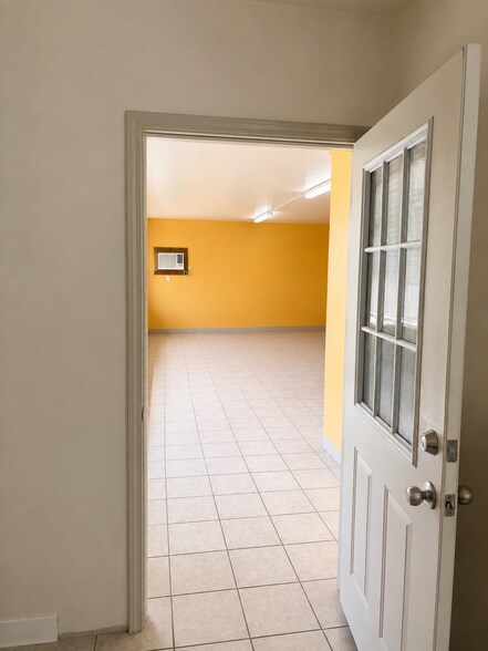 More Photos Of 185 Mason St, Ukiah Storefront Retail Office For Lease
