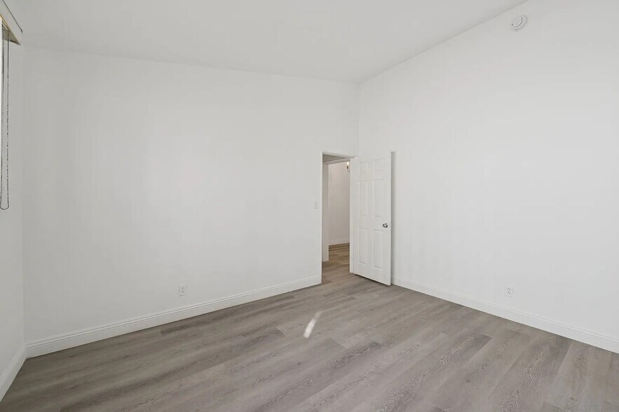 More Photos Of 333 S Rexford Dr, Beverly Hills Apartments For Sale