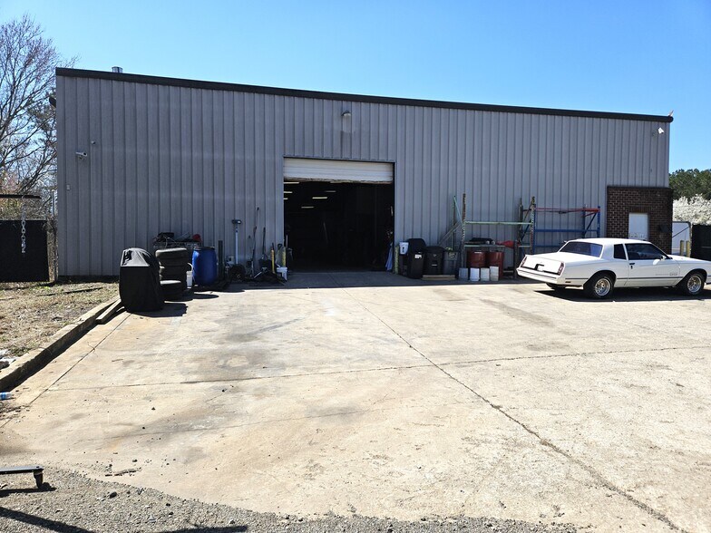 More Photos Of 2488 Lithonia West Dr, Lithonia Warehouse For Lease