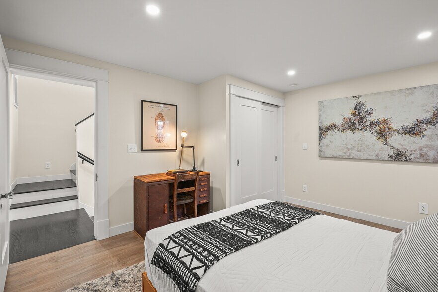 More Photos Of 844 E Kensington Rd, Los Angeles Specialty For Sale