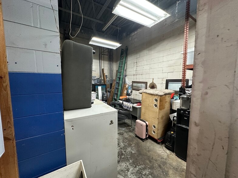 More Photos Of 5541 US Highway 19, New Port Richey Auto Repair For Sale