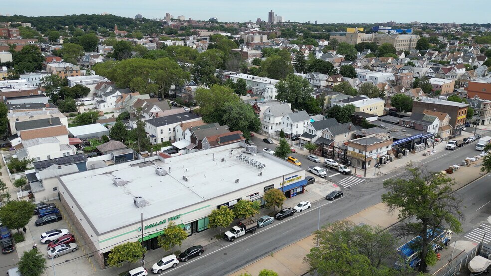 More Photos Of 10801 Atlantic Ave, Richmond Hill Freestanding For Lease