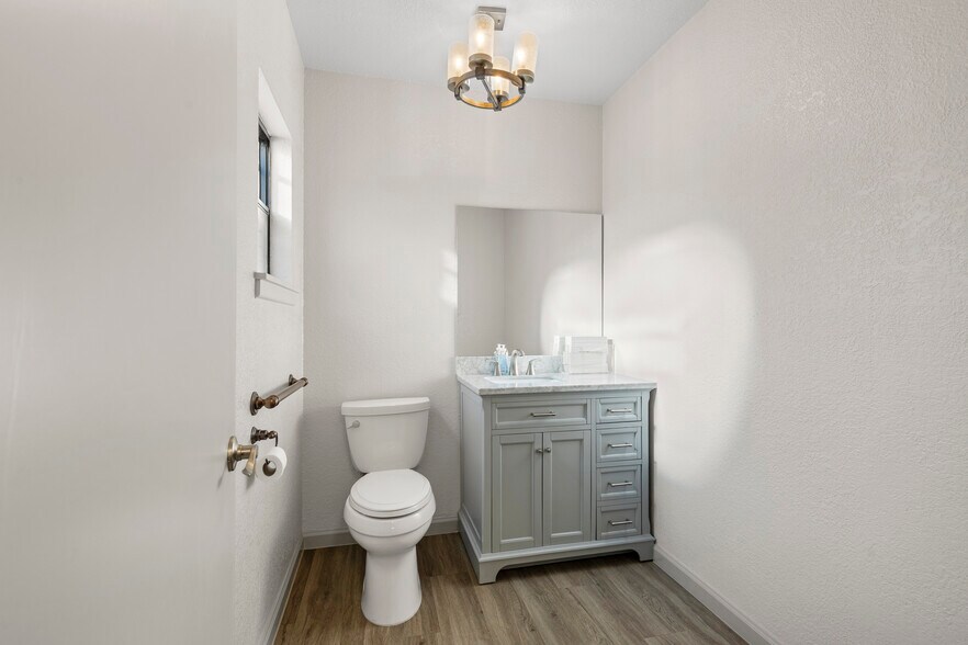 More Photos Of 2003 W Wall St, Midland Office For Lease