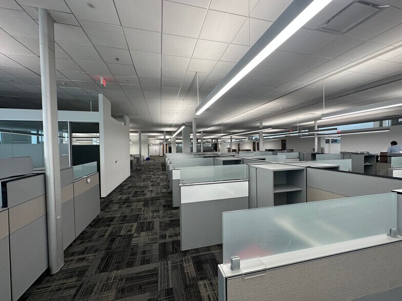 More Photos Of 150 Peabody Pl, Memphis Office For Lease