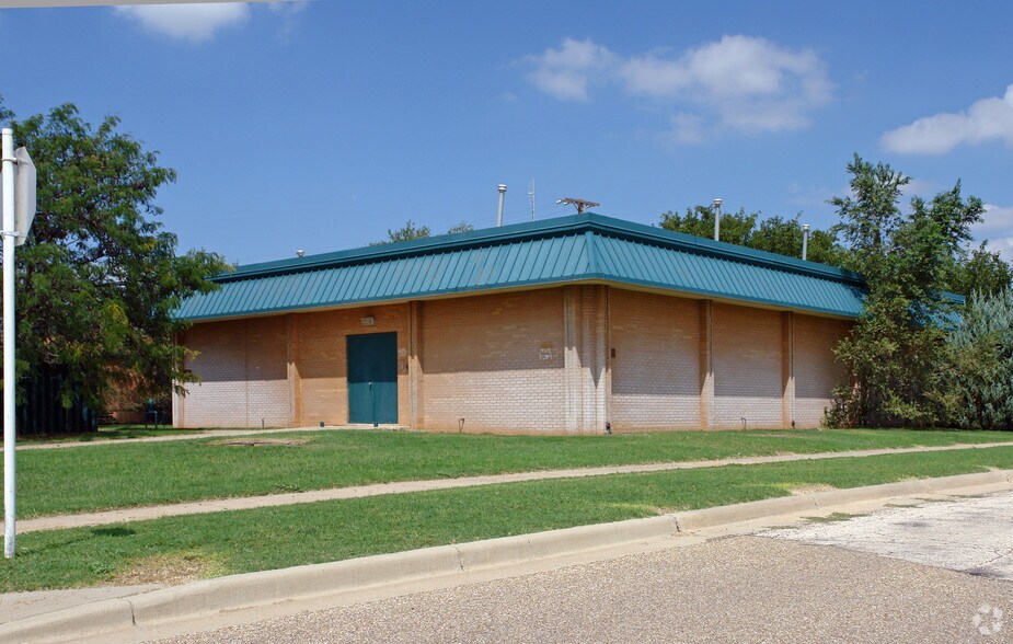 More Photos Of 9919 Reese Blvd, Lubbock Office For Lease