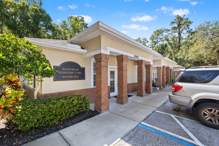 More Photos Of 10941-10943 Countryway Blvd, Tampa Medical For Lease