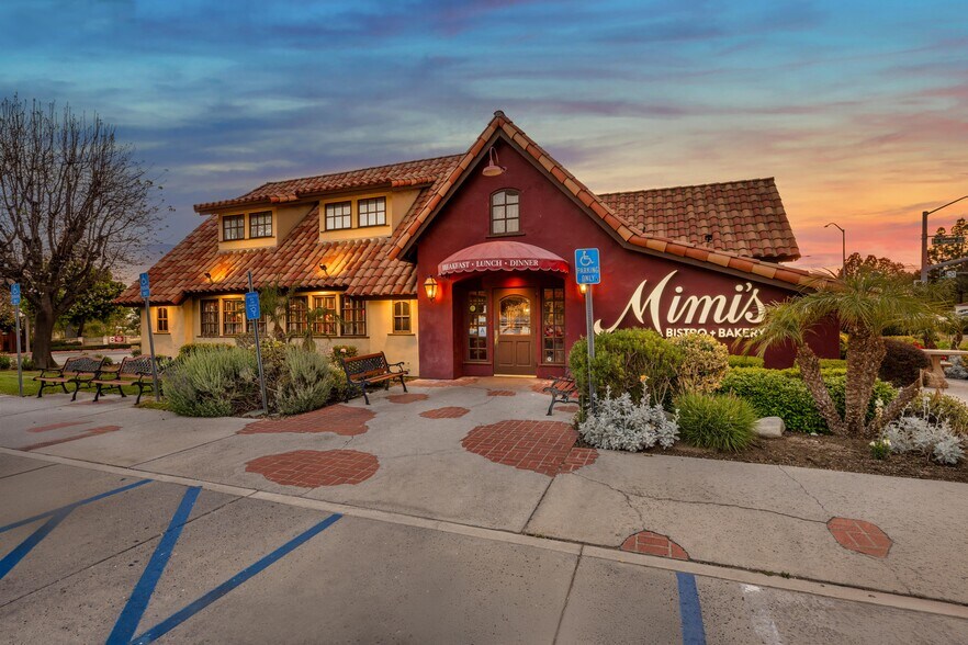 More Photos Of 10909 Foothill Blvd, Rancho Cucamonga Restaurant For Sale