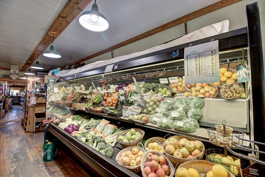 More Photos Of 300 Main St, Hot Springs Freestanding For Sale