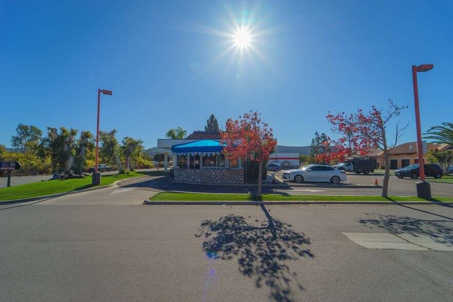 More Photos Of 580 S Pacific St, San Marcos Fast Food For Sale