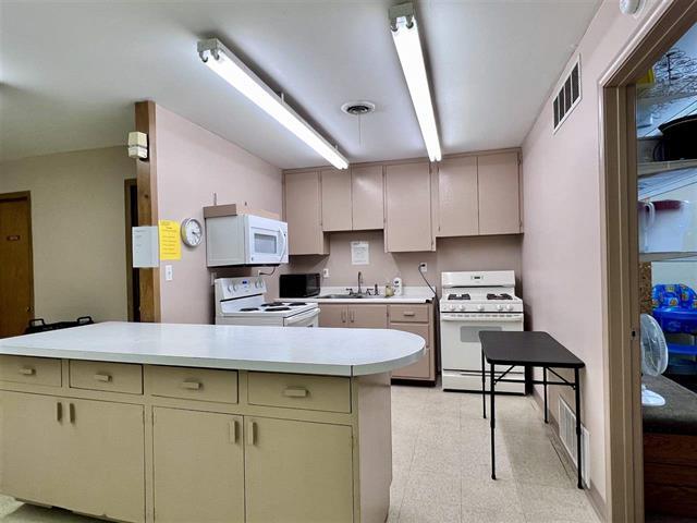 More Photos Of 206 N 2nd St, Tonkawa Religious Facility For Sale