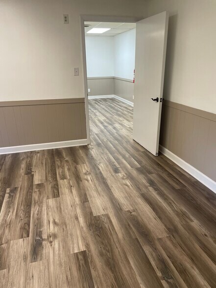 More Photos Of 30 W Liberty St, York Office For Lease
