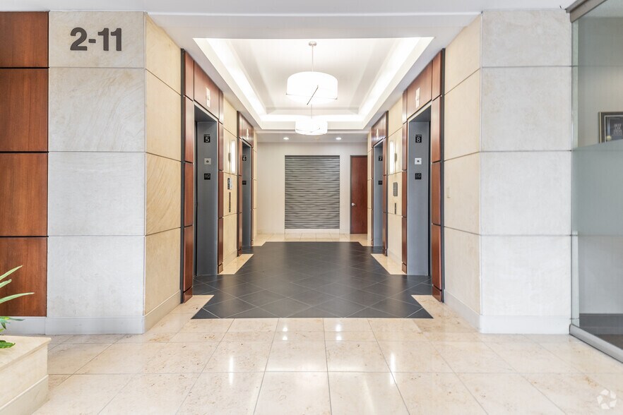 More Photos Of 12221 Merit Dr, Dallas Office For Lease