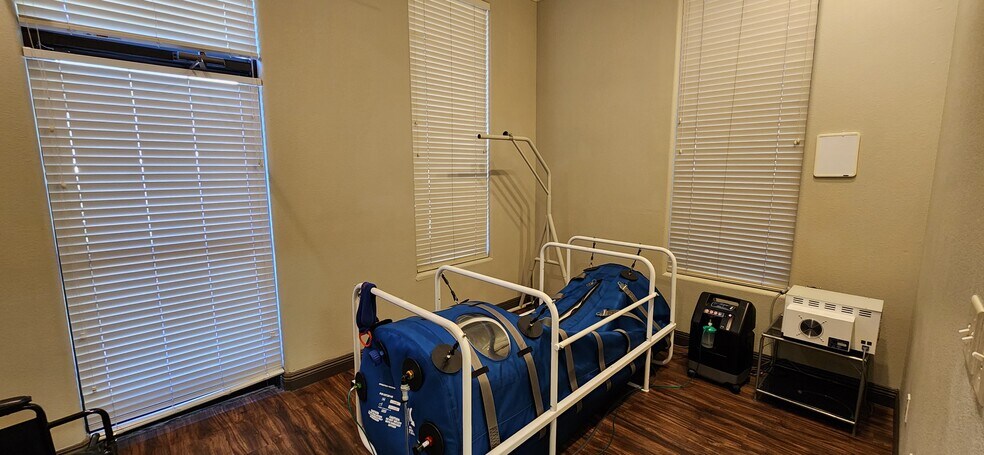More Photos Of 2050 Mariner Dr, Las Vegas Medical For Sale