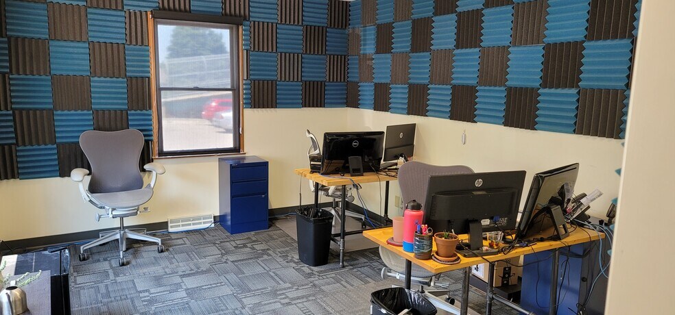 More Photos Of 1314 Galvin Rd S, Bellevue General Retail For Lease