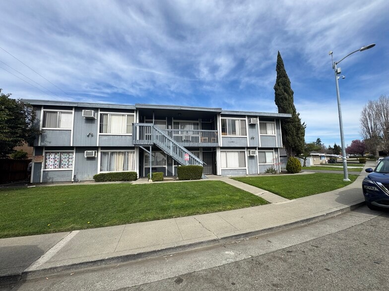 Primary Photo Of 1190 Dana Dr, Fairfield Apartments For Sale