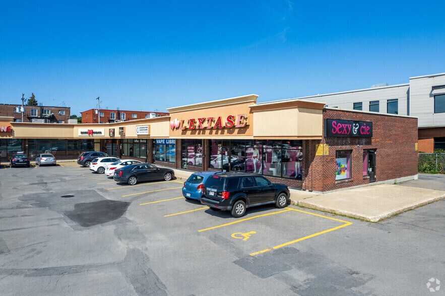 Primary Photo Of 545-587 Des Seigneurs Boul, Terrebonne Freestanding For Lease