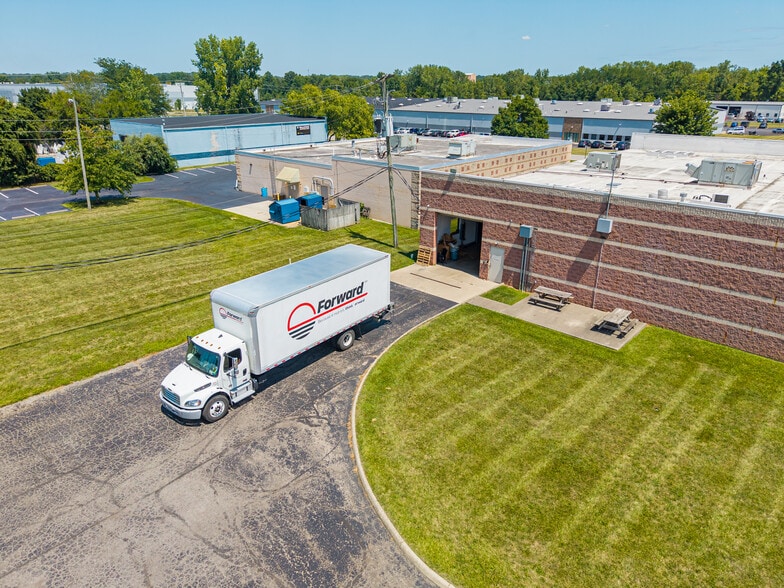 More Photos Of 275 Outerbelt St, Columbus Office For Sale