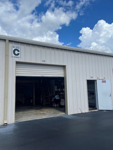 More Photos Of 1133 Industrial Blvd, Naples Manufacturing For Lease