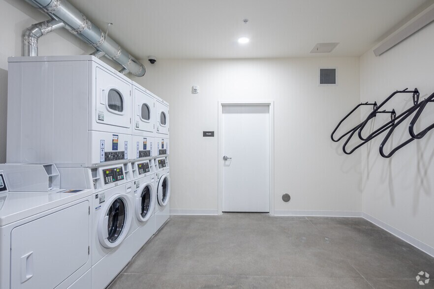 More Photos Of 330 NE Dekum St, Portland Apartments For Sale