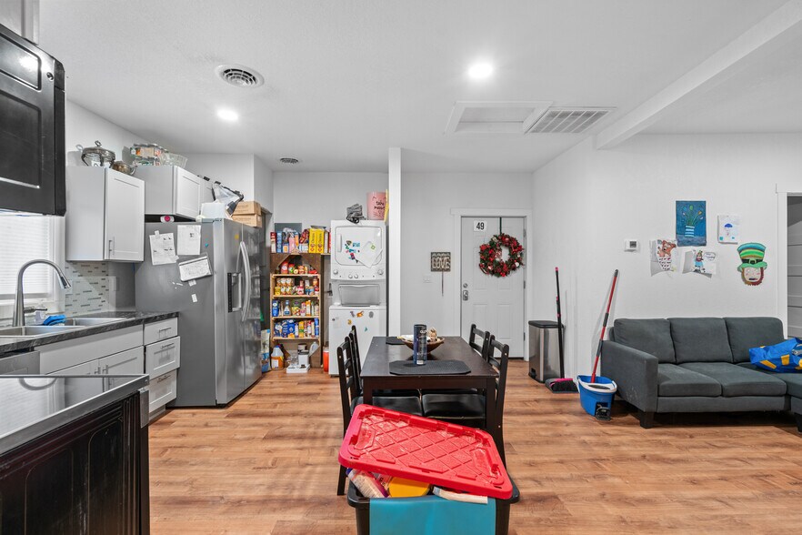 More Photos Of 105 Arcade, Lexington Apartments For Sale