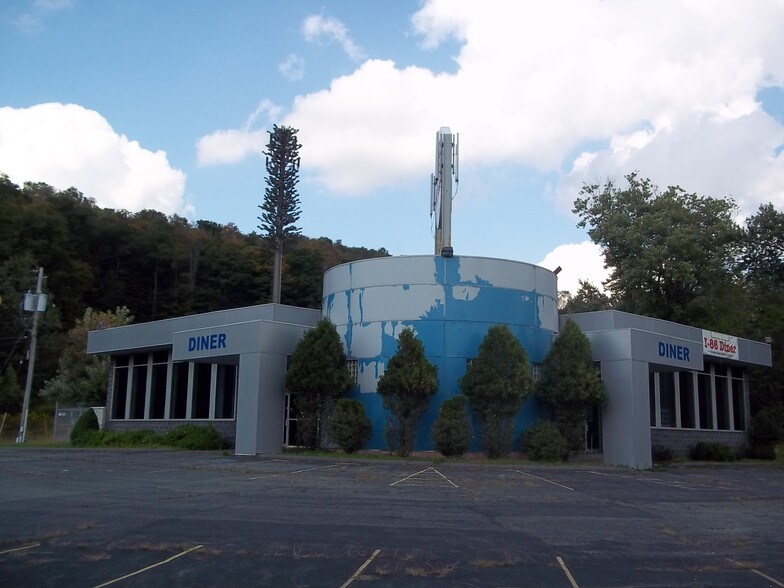 More Photos Of 708-720 Parksville Rd, Parksville Restaurant For Sale