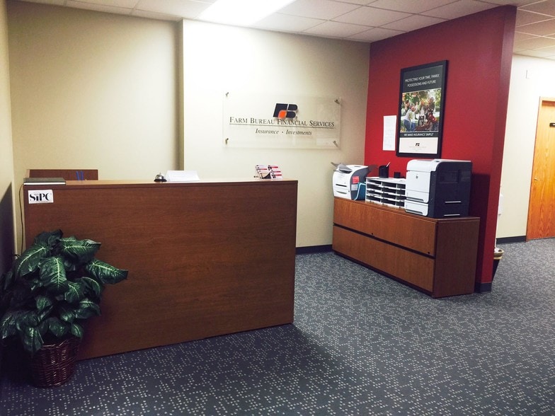 More Photos Of 5005 S 153rd St, Omaha Office For Sale