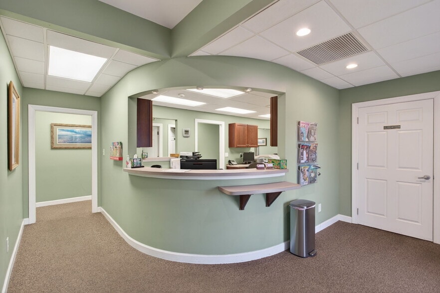 More Photos Of 2216 Executive Dr, Hampton Office For Sale