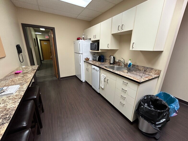 More Photos Of 16844-16880 111 Av NW, Edmonton Office For Sale