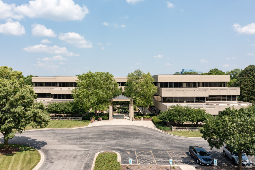 Primary Photo Of 40 Shuman Blvd, Naperville Office For Lease