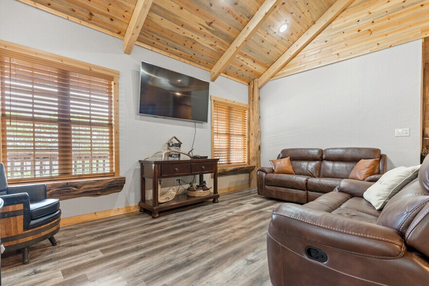 More Photos Of 7415 N State Line Rd, Karnack Trailer Camper Park For Sale