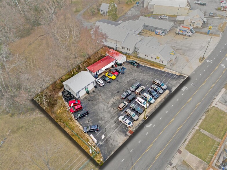 More Photos Of 620 National Hwy, Thomasville Auto Repair For Sale