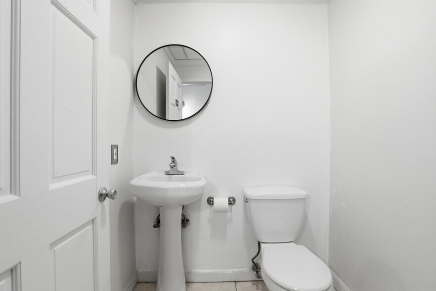 More Photos Of 57 Main St, Amesbury Office For Sale