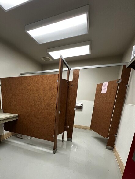 More Photos Of 1202 McGaw Ave, Irvine Warehouse For Lease