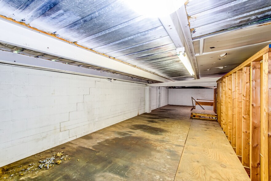 More Photos Of 551 Ellis St, Augusta Auto Dealership For Lease