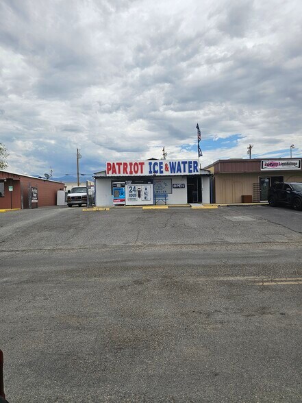 More Photos Of 161 S Frontage Rd, Pahrump General Retail For Sale