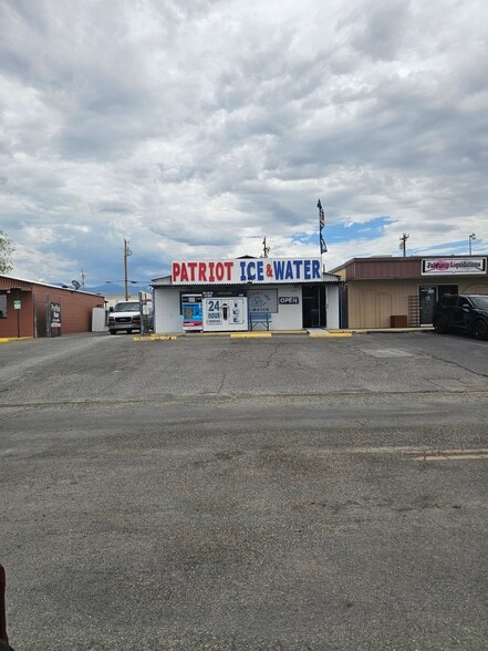 More Photos Of 171 S Frontage Rd, Pahrump General Retail For Sale