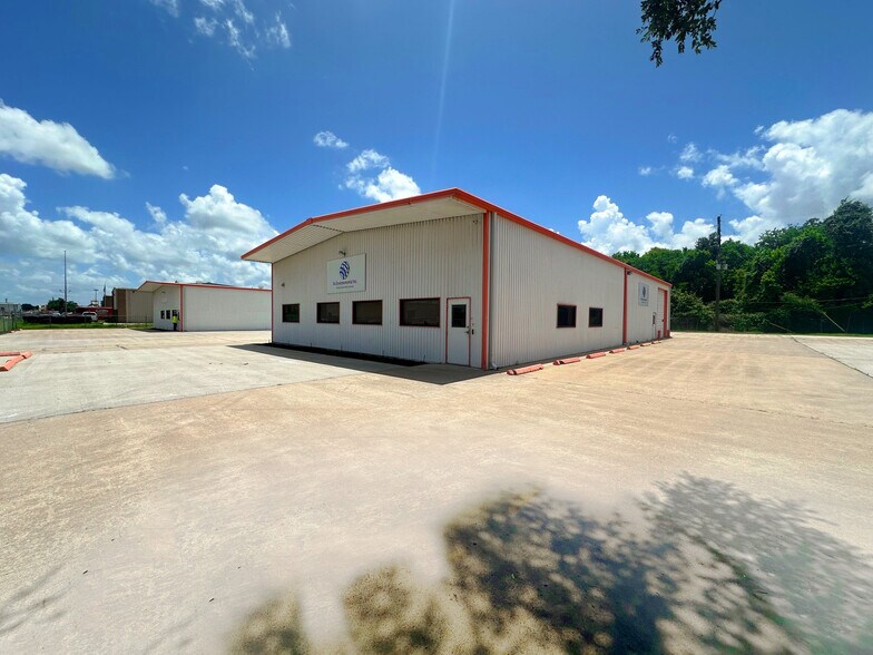 Primary Photo Of 14702 Jersey Shore Dr, Houston Warehouse For Lease