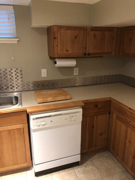 More Photos Of 1215 S Main St, Orem Office For Sale