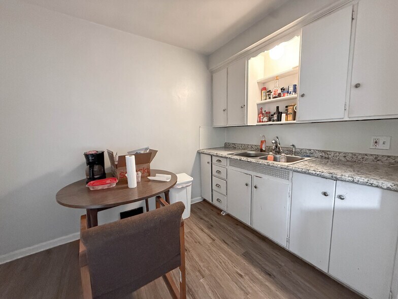 More Photos Of 257 Washington St NW, Warren Multifamily For Sale