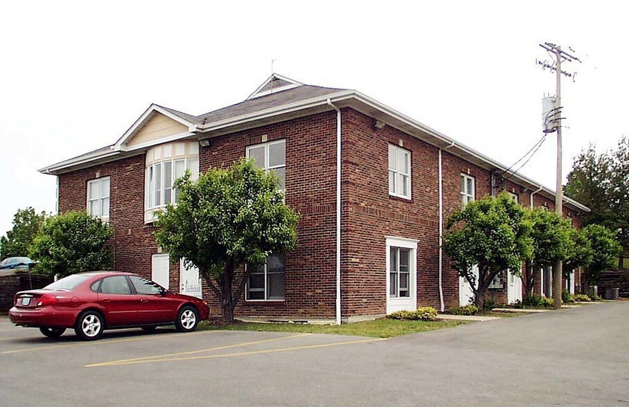 More Photos Of 1841-1861 Sherman Dr, Saint Charles Office For Lease