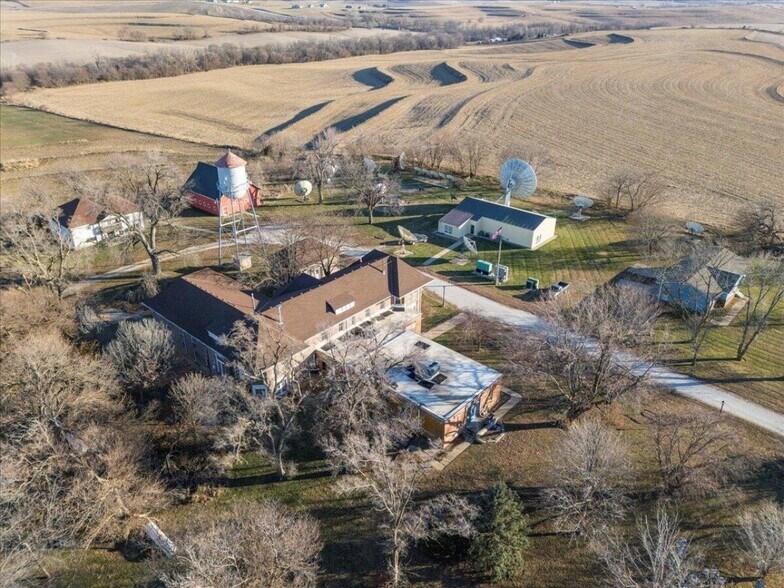 More Photos Of 21551 270th St, Mc Clelland Office For Sale